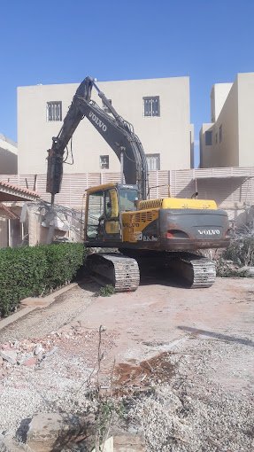 ترميم مبنى قديم في مكة وإعادة تأهيله