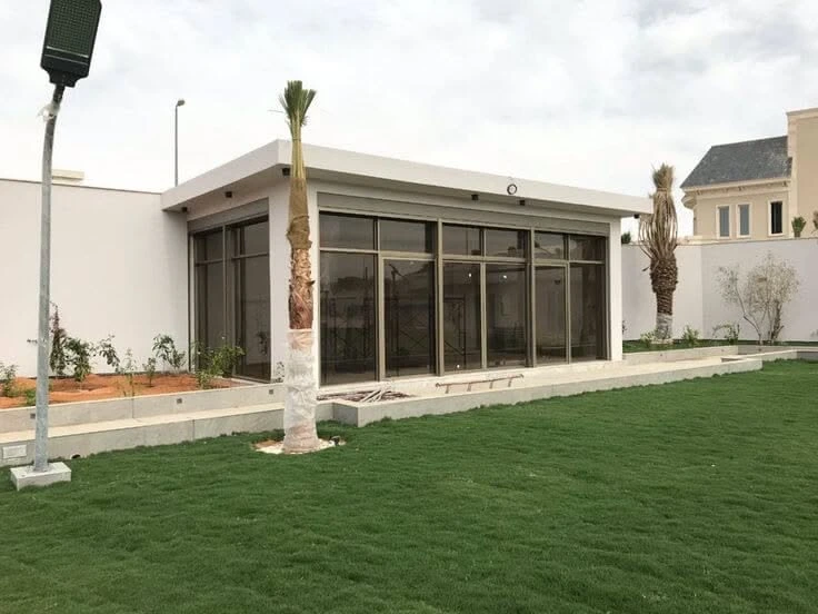 بناء مجالس خارجية مكة - مجلس خارجي فاخر بأرضيات حجرية