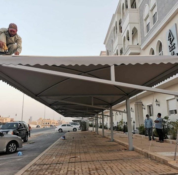 مظلات سيارات تصميم معلق
